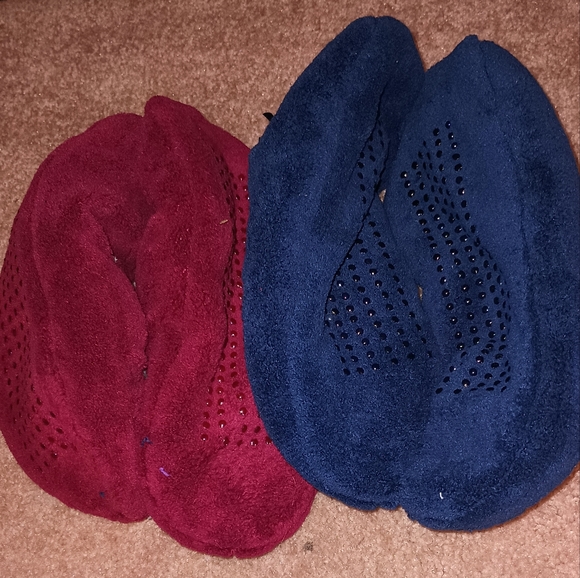 Set of 2 house shoes bundle - Picture 2 of 4